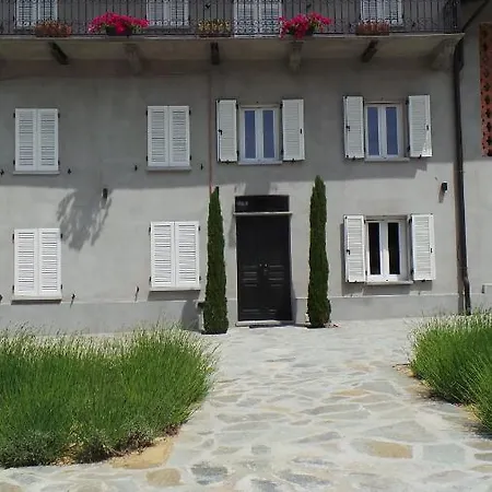Sotto La Vigna Charm Adult Only Vacation Balcony Bed & Breakfast Montegrosso d'Asti
