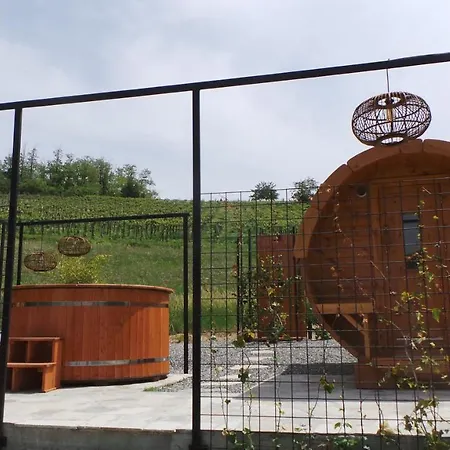 Bed & Breakfast Sotto La Vigna Charm Adult Only Vacation Balcony Montegrosso d'Asti